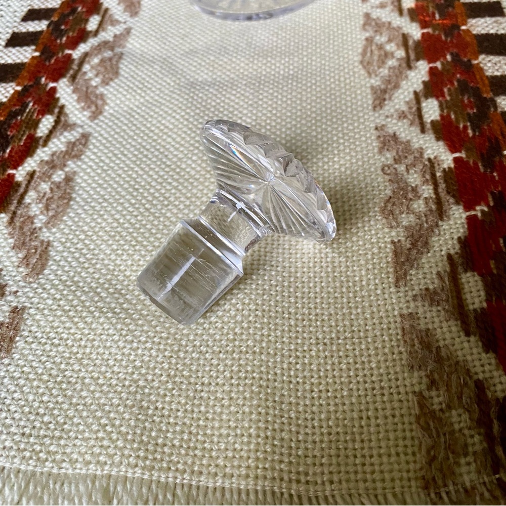 Antique Diamond Pattern Stuart Crystal Glass Whiskey Decanter - Picture 6 of 7